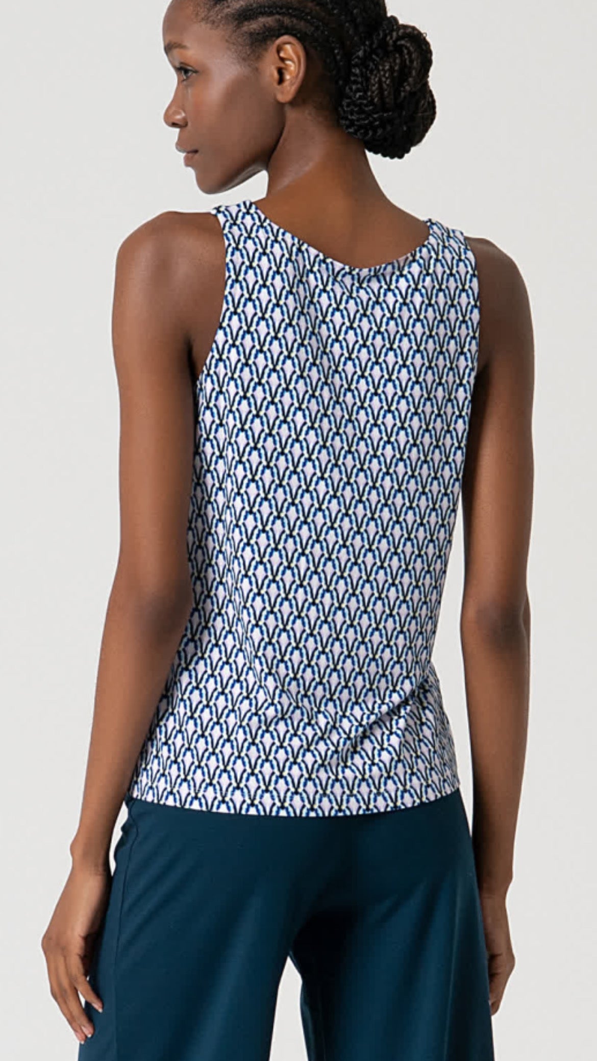 Top de tirantes estampado azul