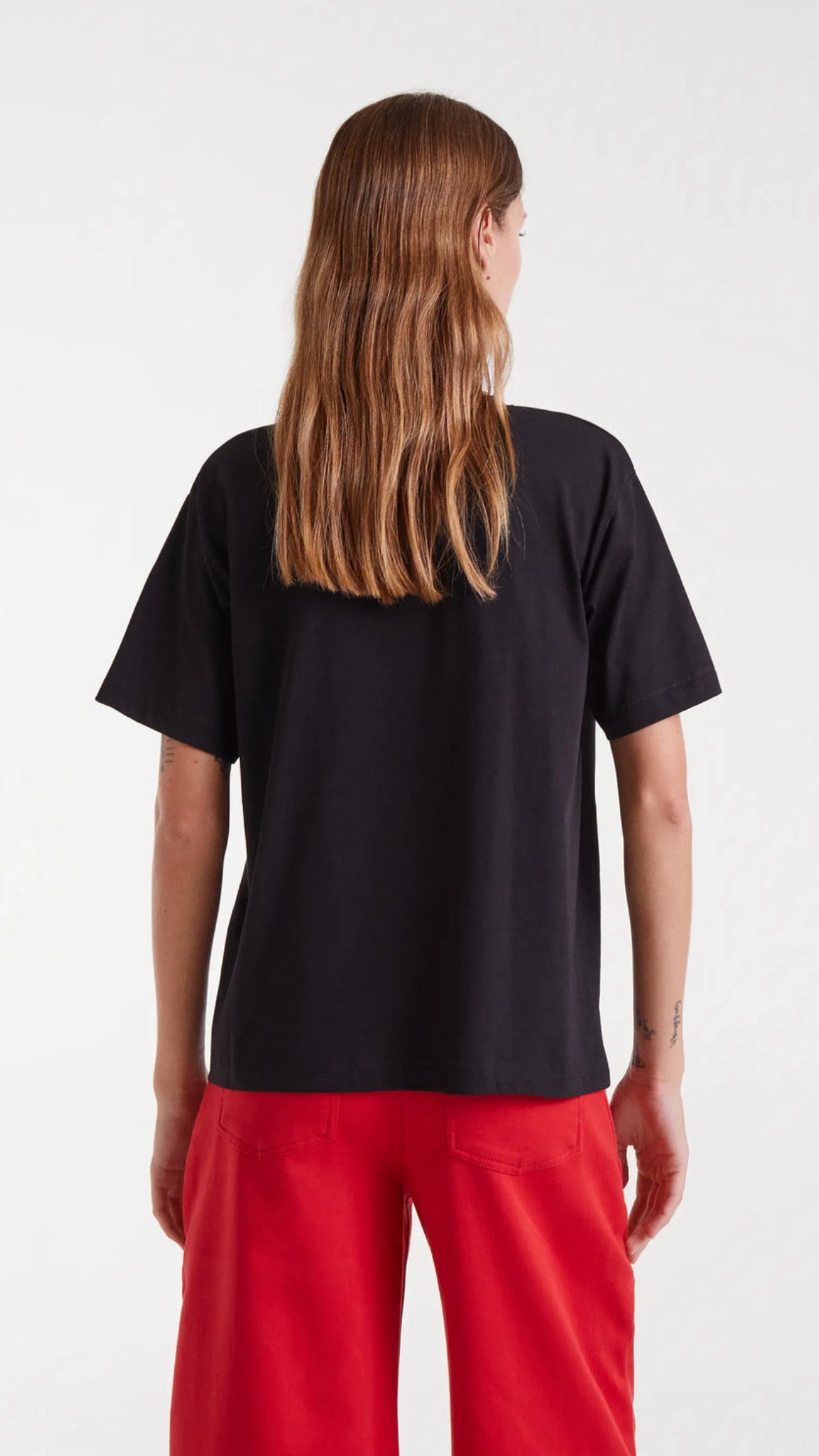Camiseta 100% algodón con estampado amore