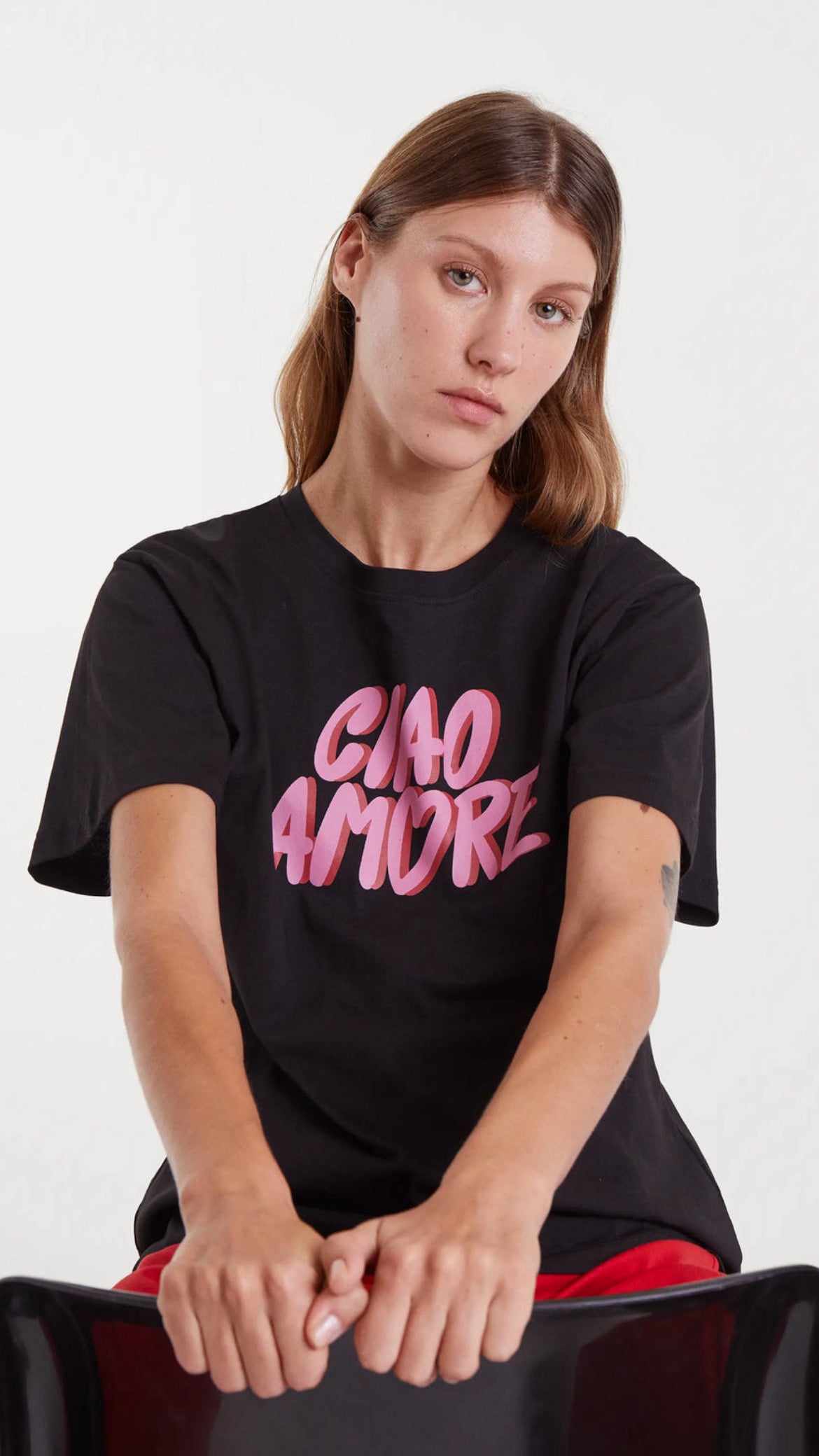 Camiseta 100% algodón con estampado amore