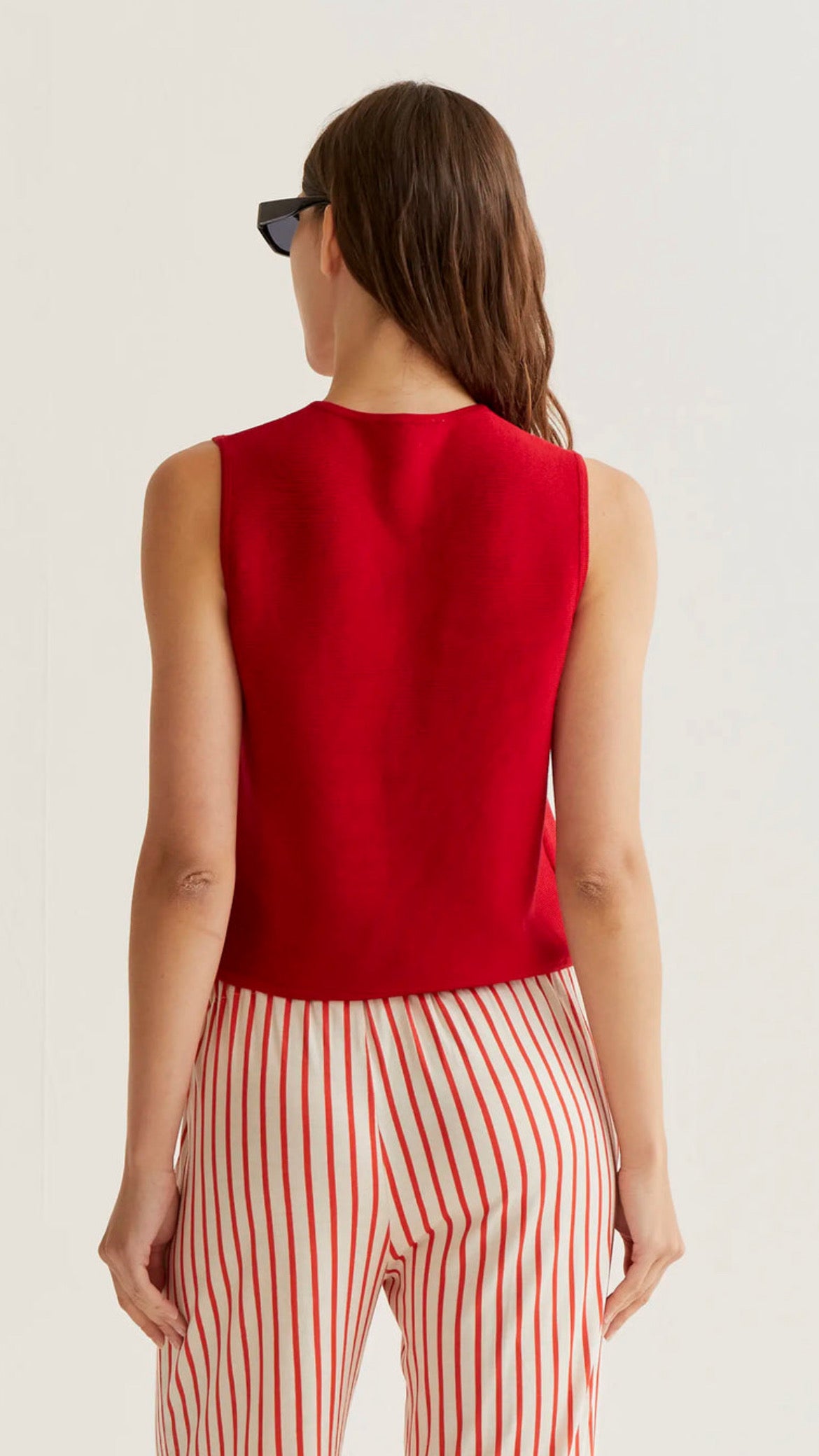 Top chaleco punto rojo
