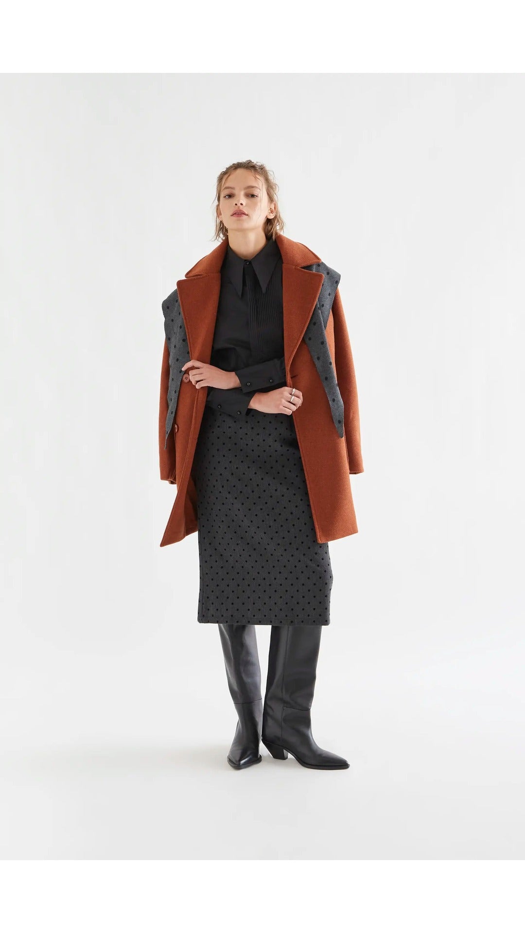 Falda midi gris de lunares negros Compañía Fantástica 4