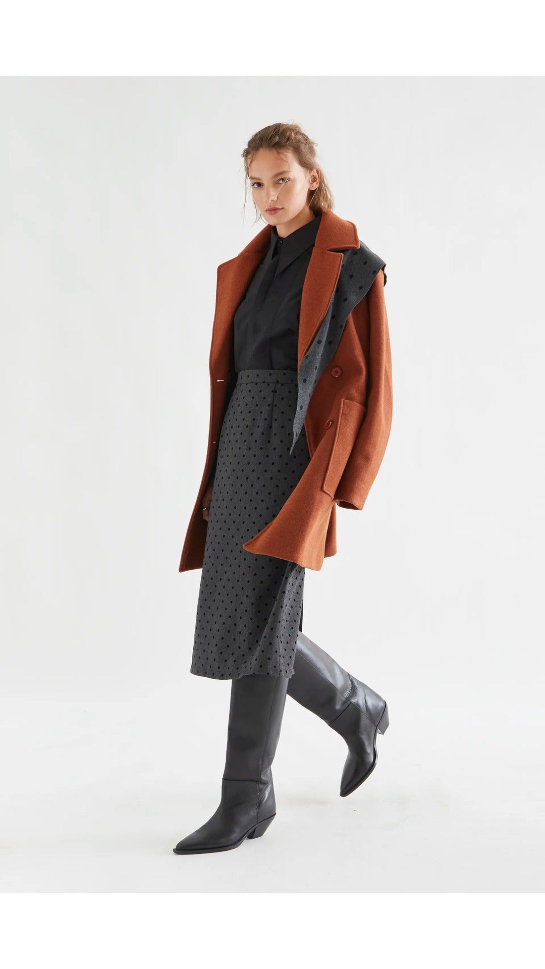 Falda midi gris de lunares negros Compañía Fantástica 5