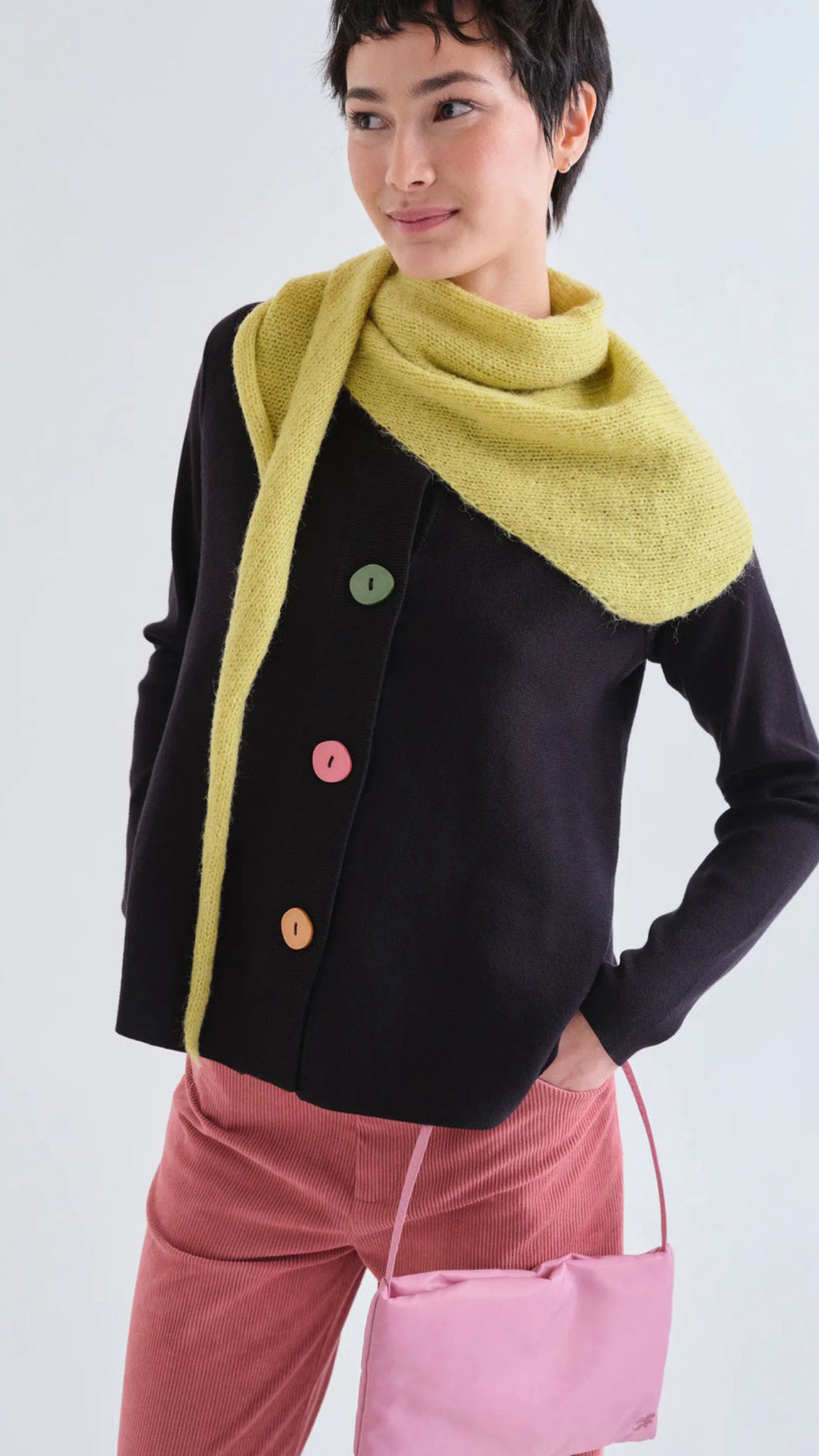 Cárdigan negro con botones grandes multicolor