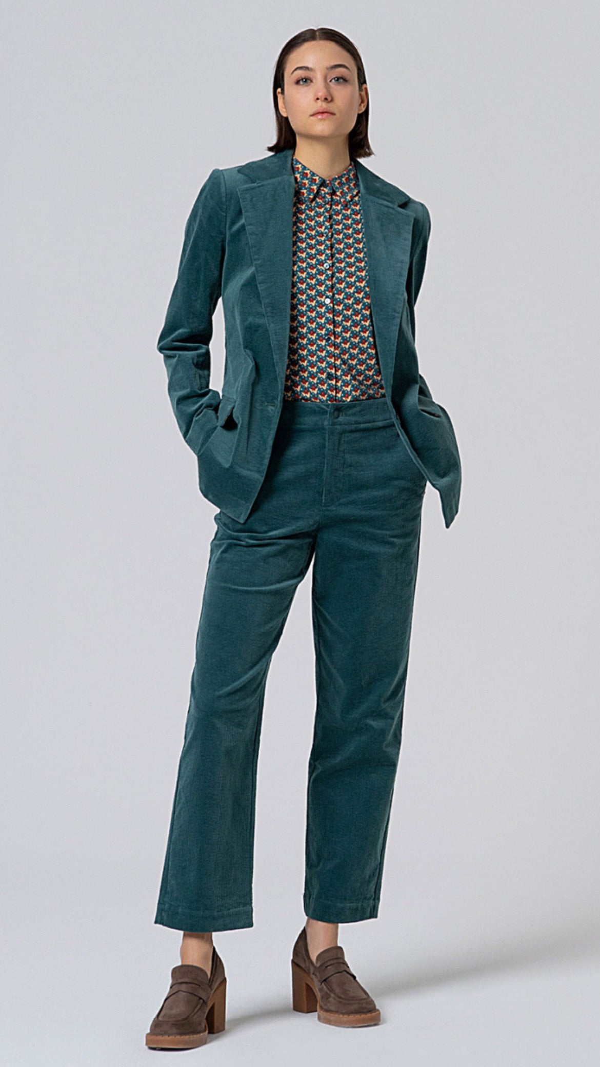 Blazer de pana con forro anterior azul acero