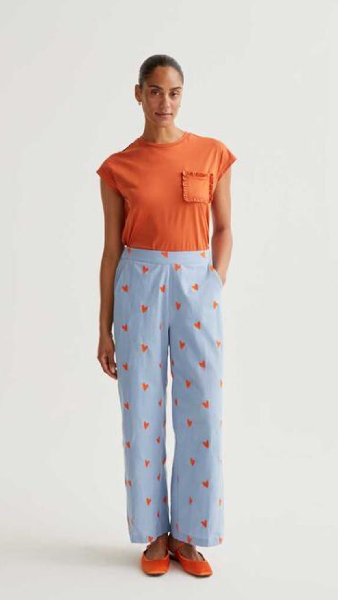 Pantalón con estampado Hearts