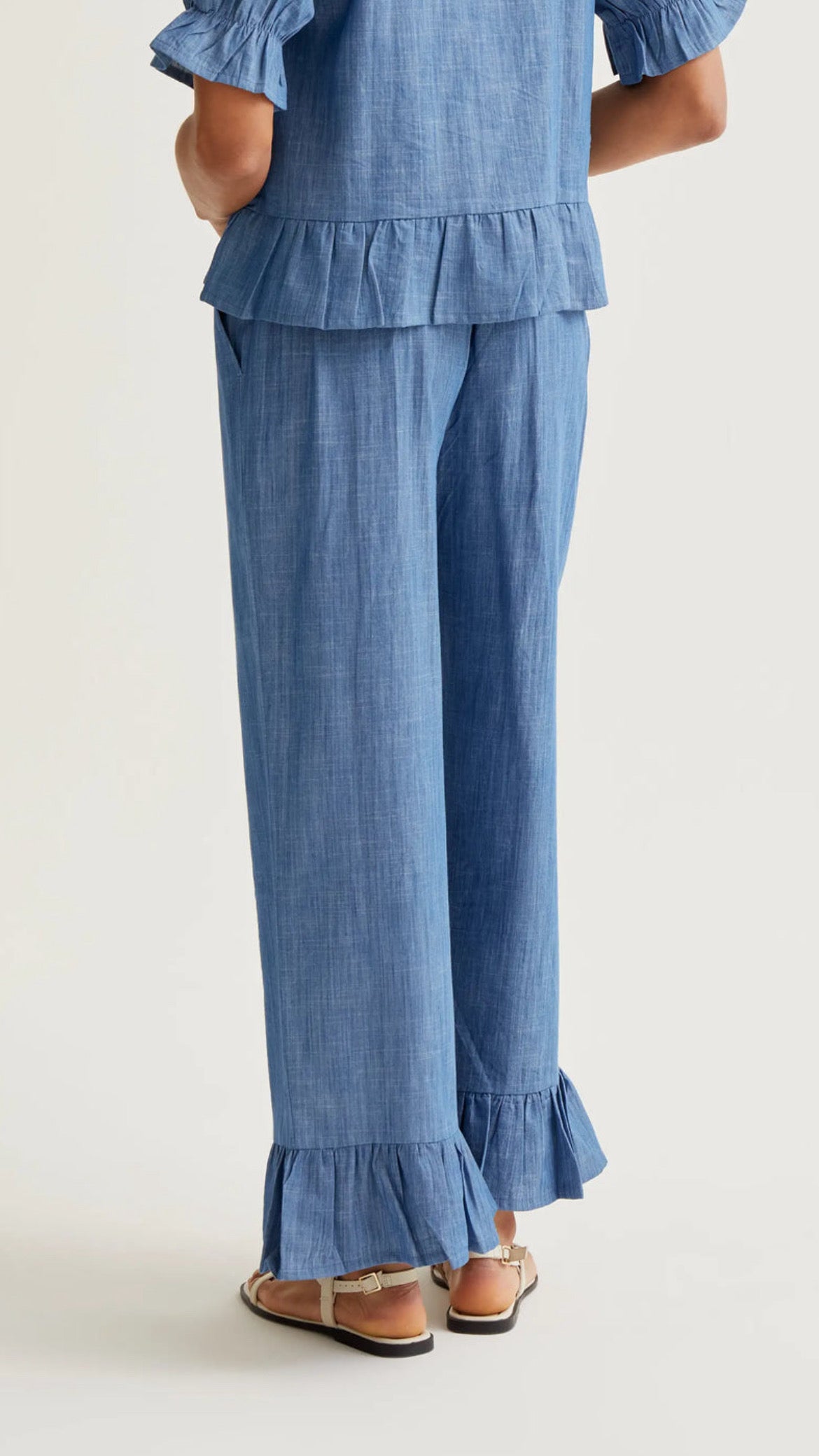 Pantalón 100% algodón chambray azul claro