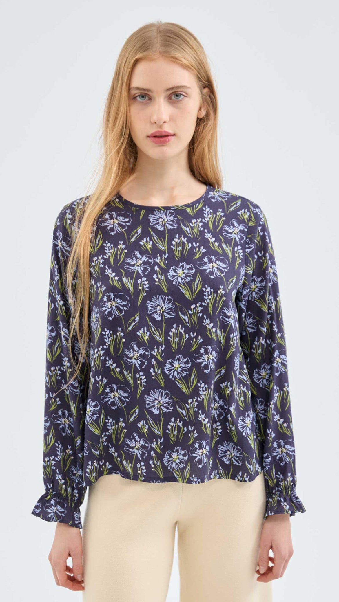 Blusa en LENZING ECOVERO con estampado floral azul