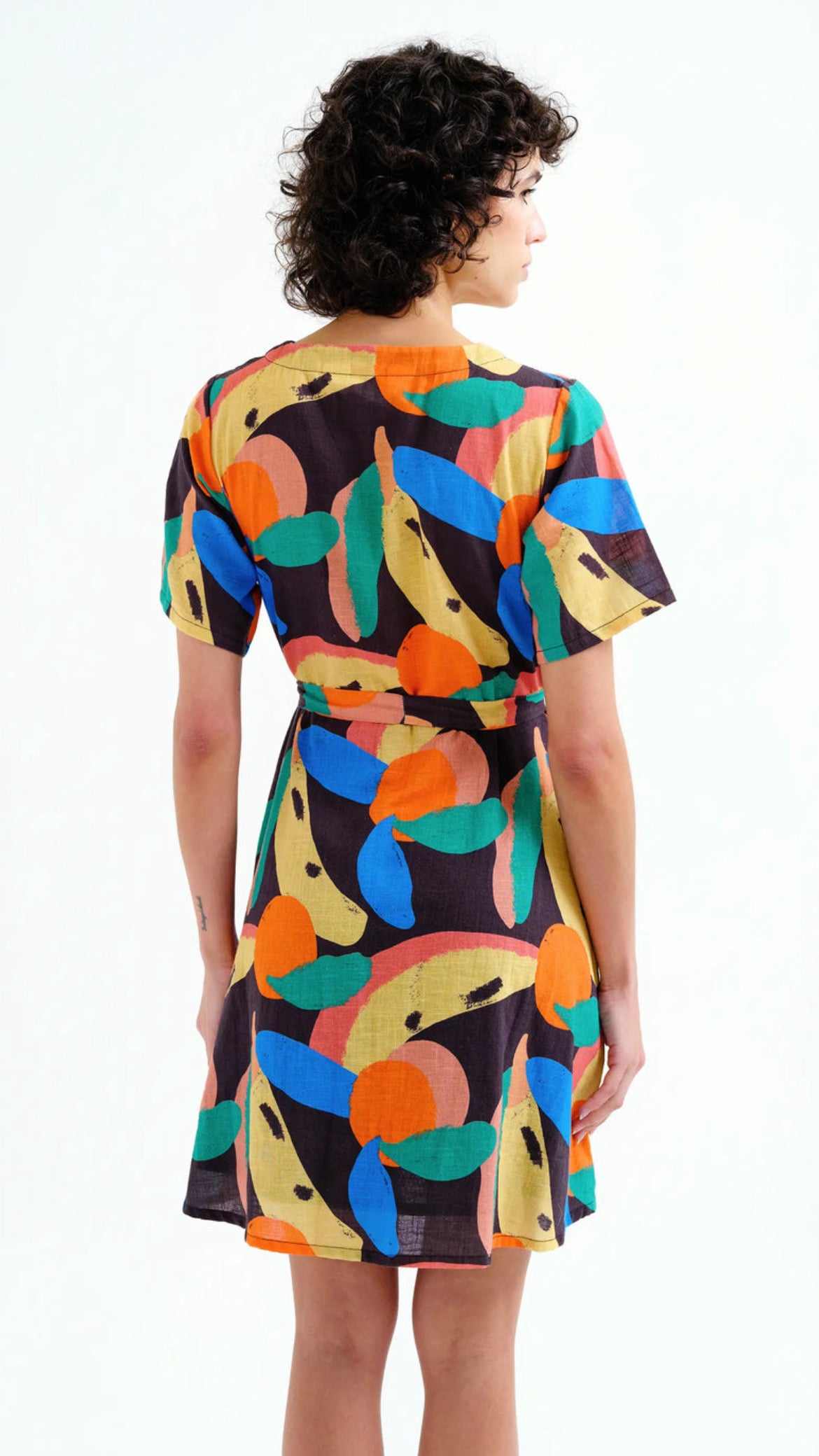 Vestido corto con estampado Tutti Frutti Big