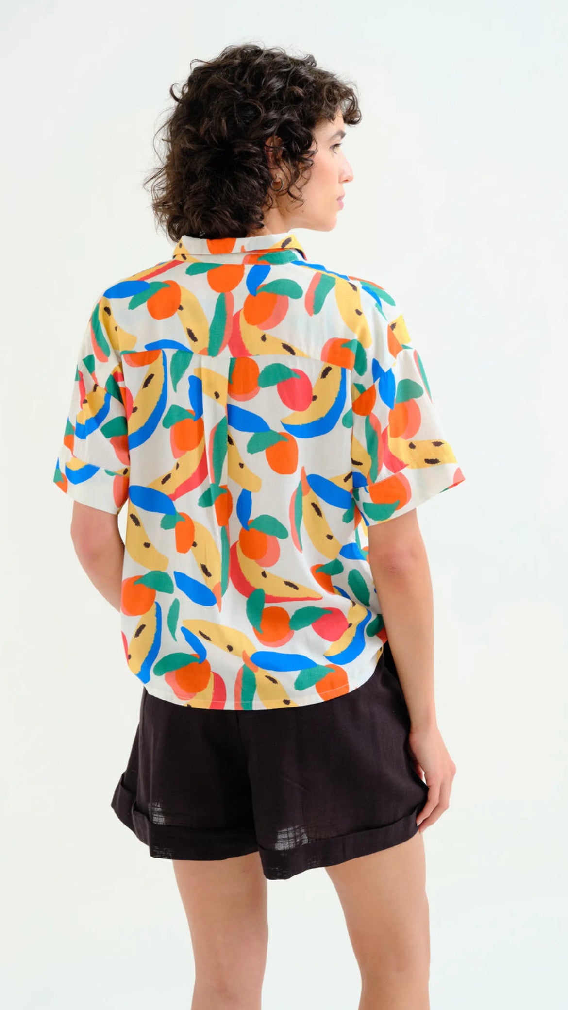 Camisa con estampado Tutti Frutti Small LENZING™ ECOVERO