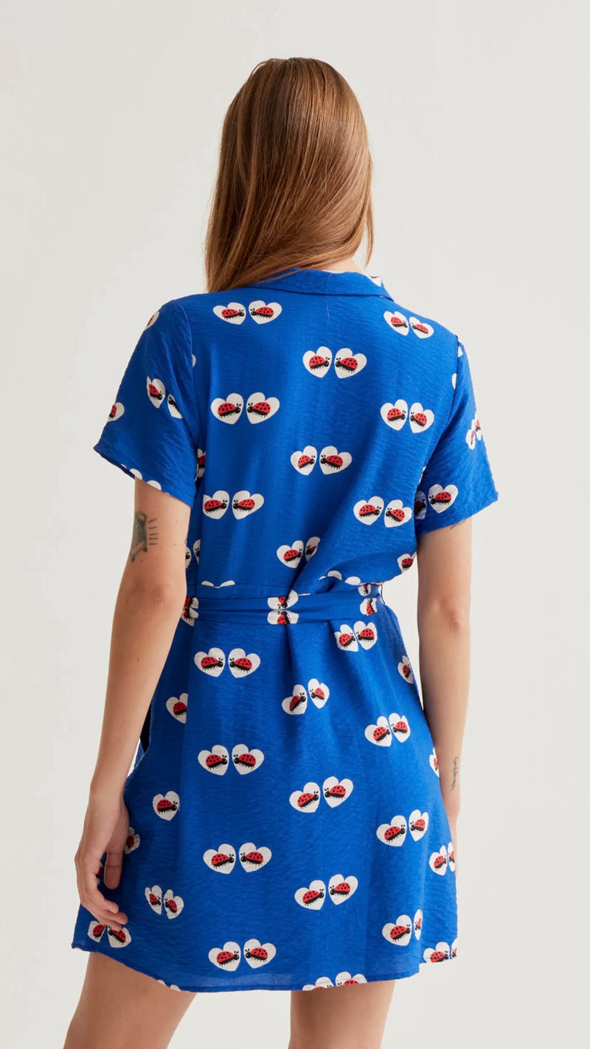 Vestido corto con estampado Coccinella