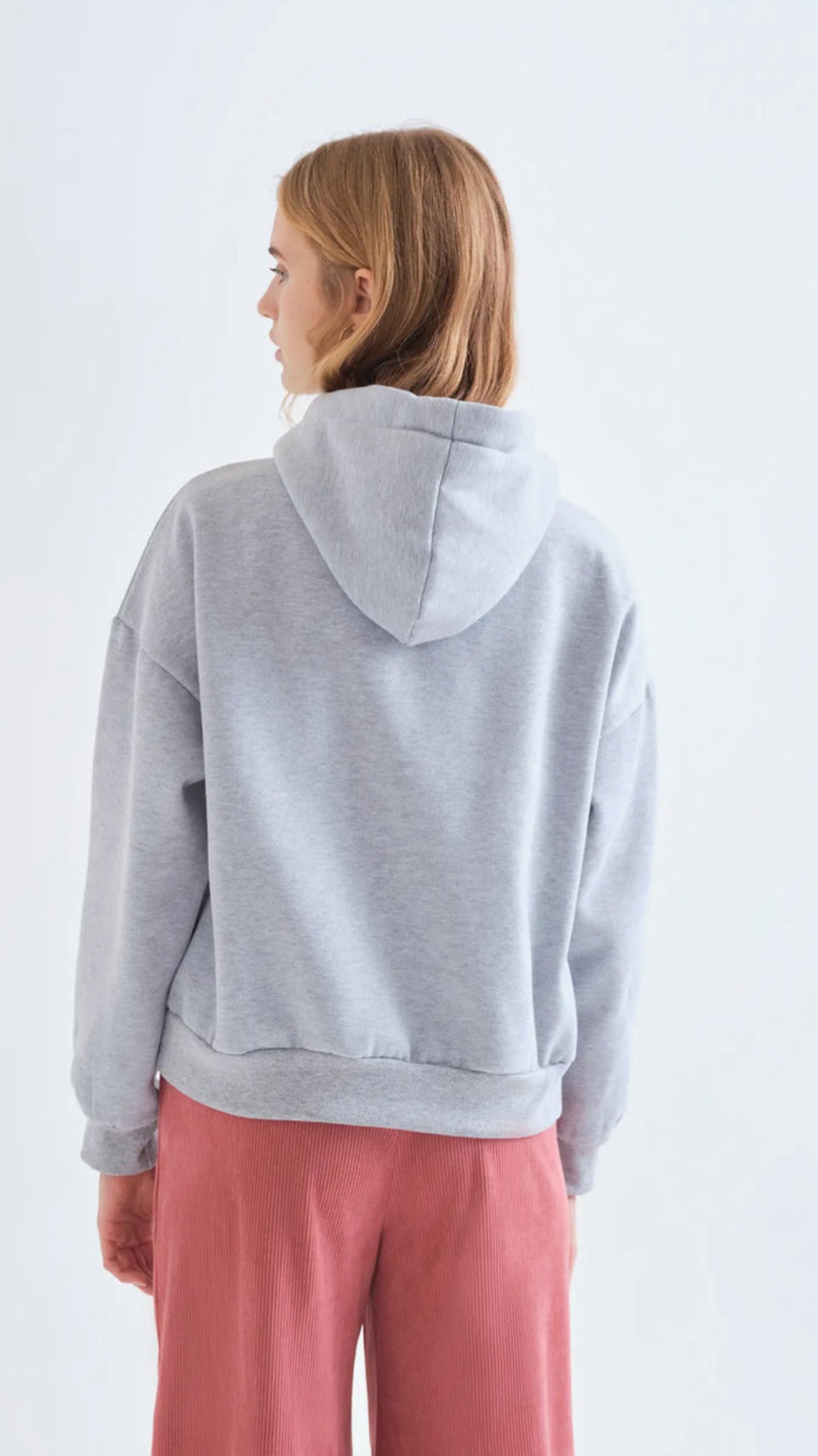 Sudadera negra con lazada estampada Geometry