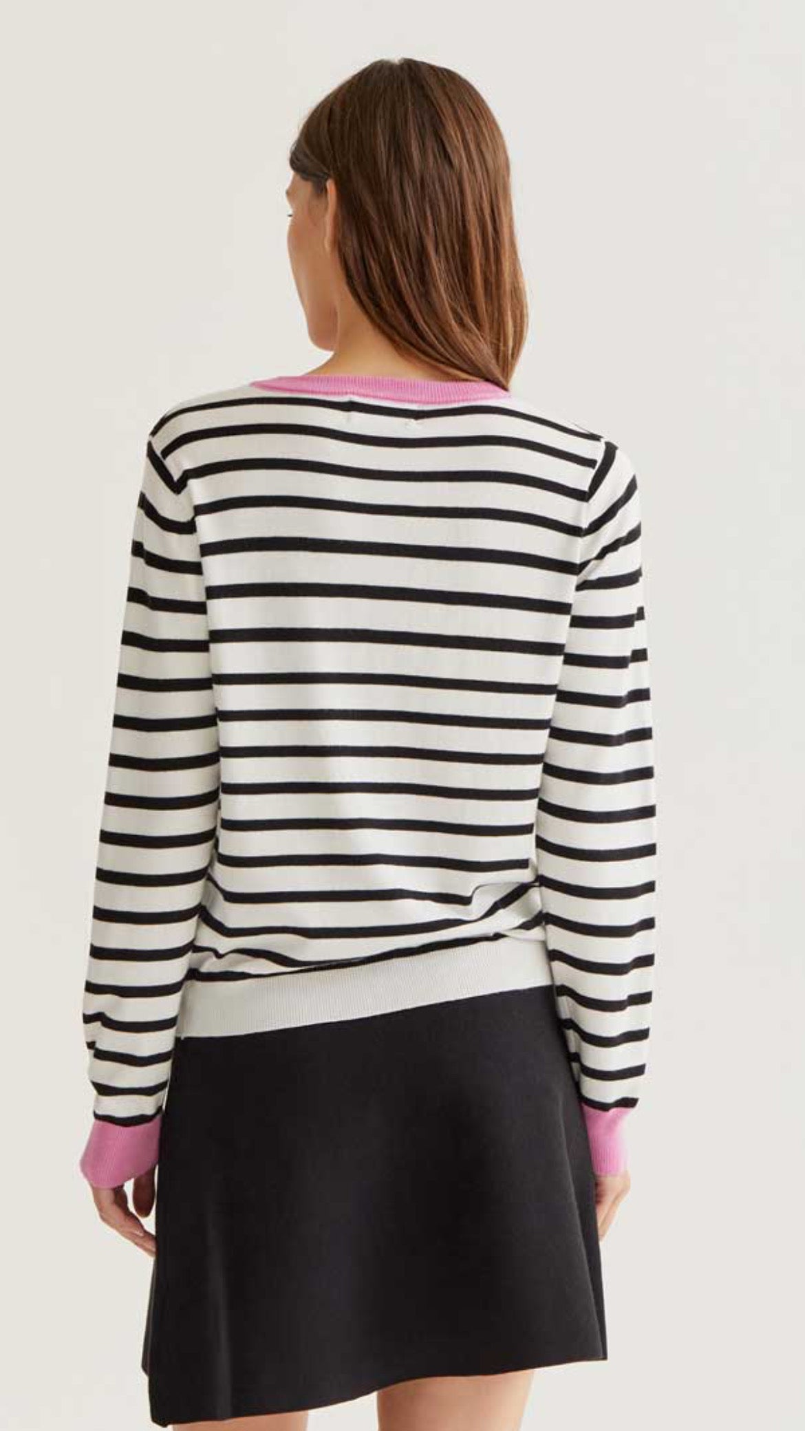 Jersey de punto con estampado de rayas negras y blancas
