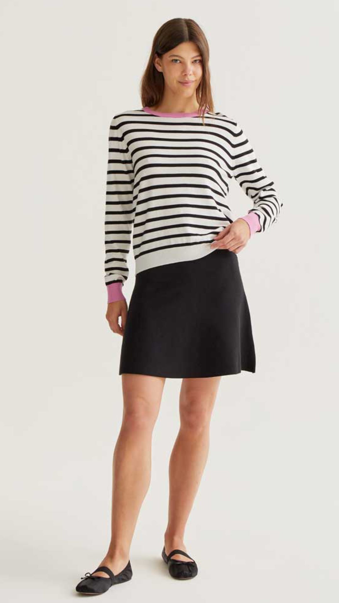 Jersey de punto con estampado de rayas negras y blancas