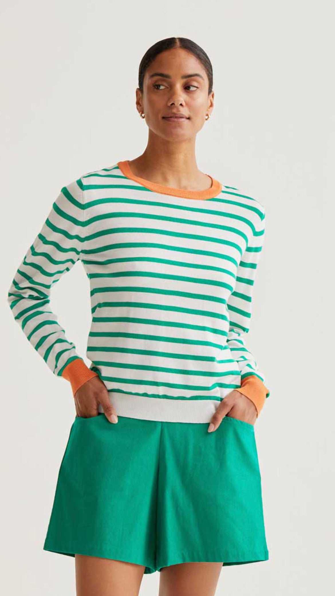Jersey de punto con estampado de rayas blancas y verdes