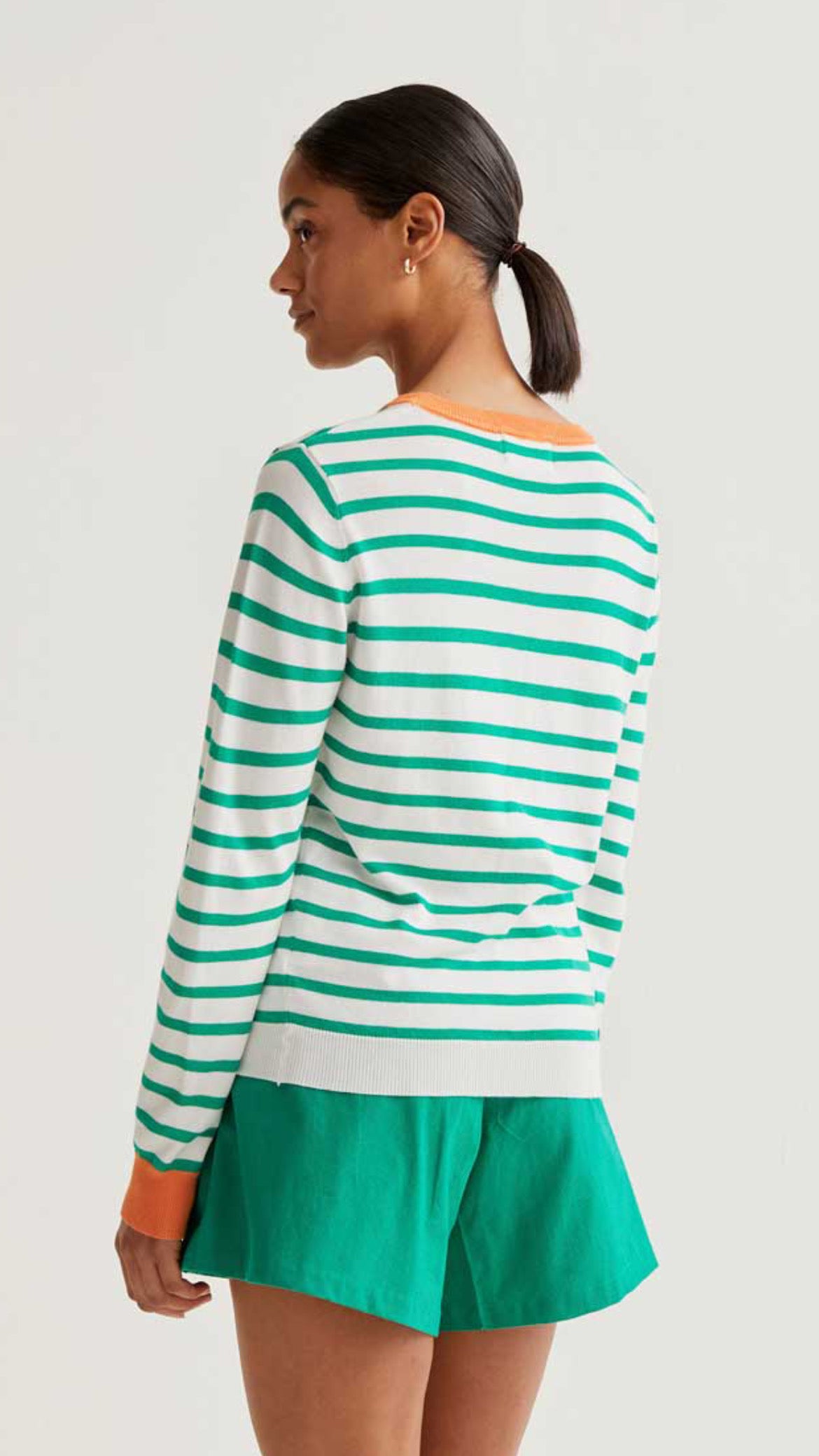 Jersey de punto con estampado de rayas blancas y verdes