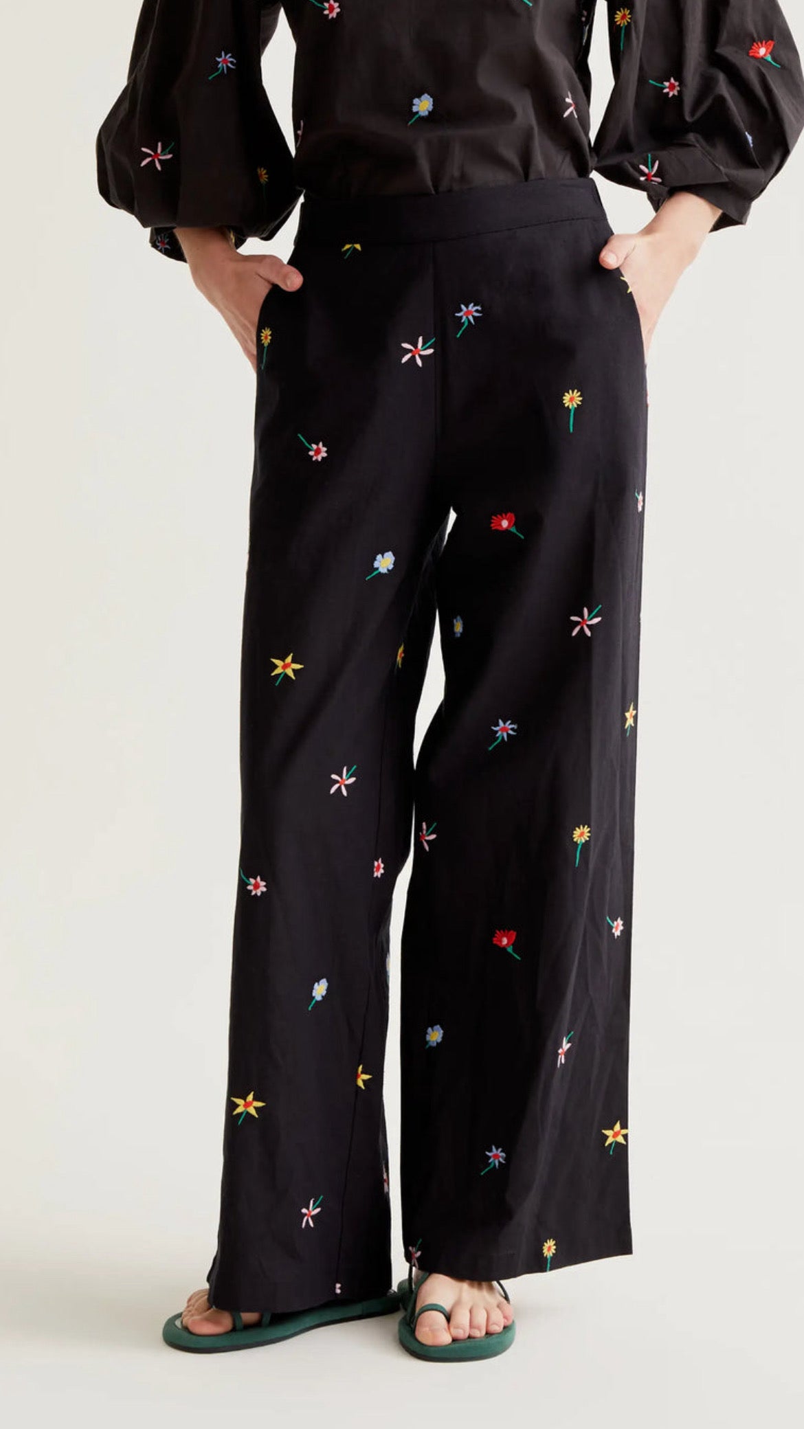 Pantalón con estampado Black Gardener Flowers