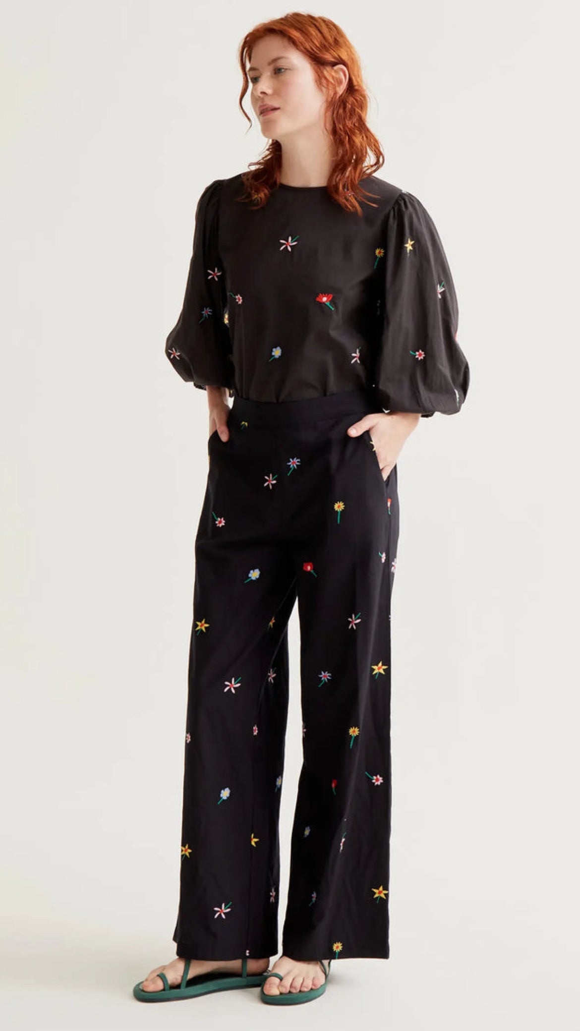 Pantalón con estampado Black Gardener Flowers