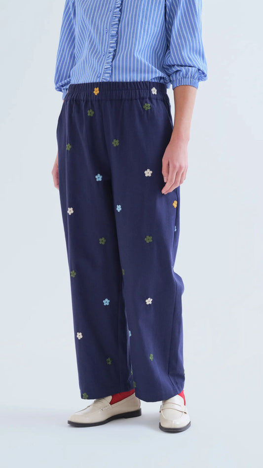 Pantalón 100% algodón azul marino con bordado de flores