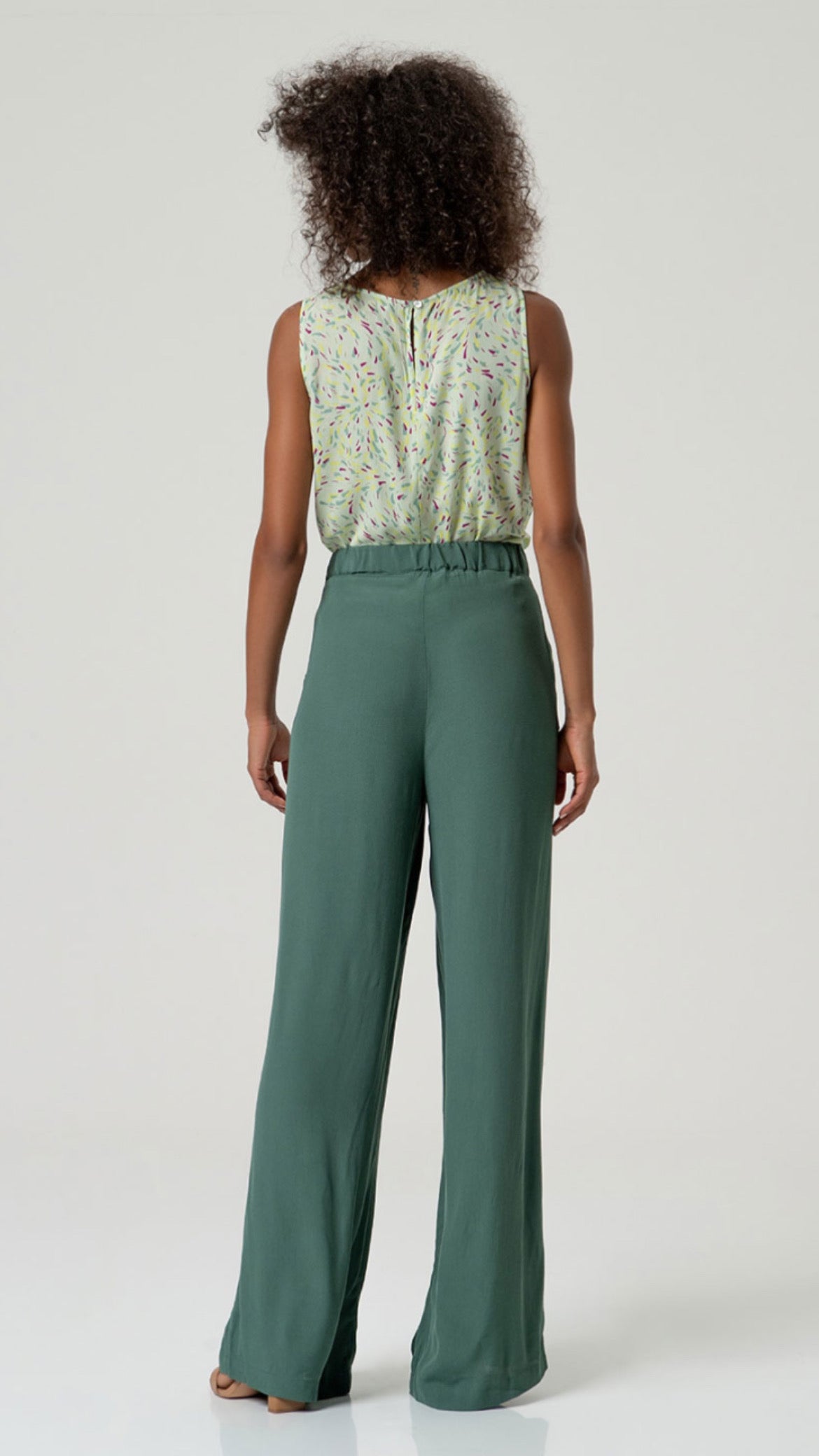 Pantalón EcoVero tiro medio recto Verde Botella