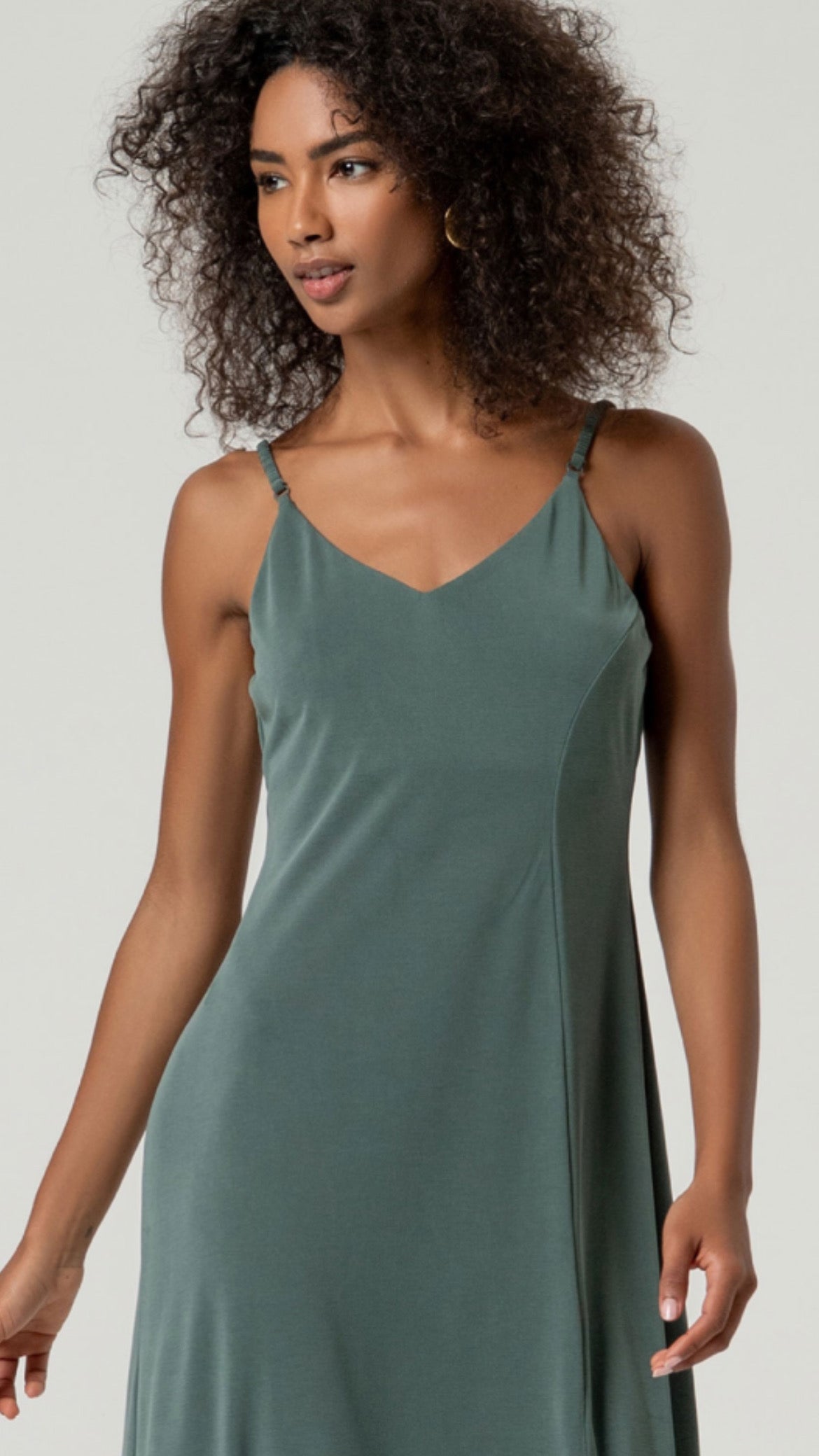 Vestido midi fluido con abertura Verde Botella