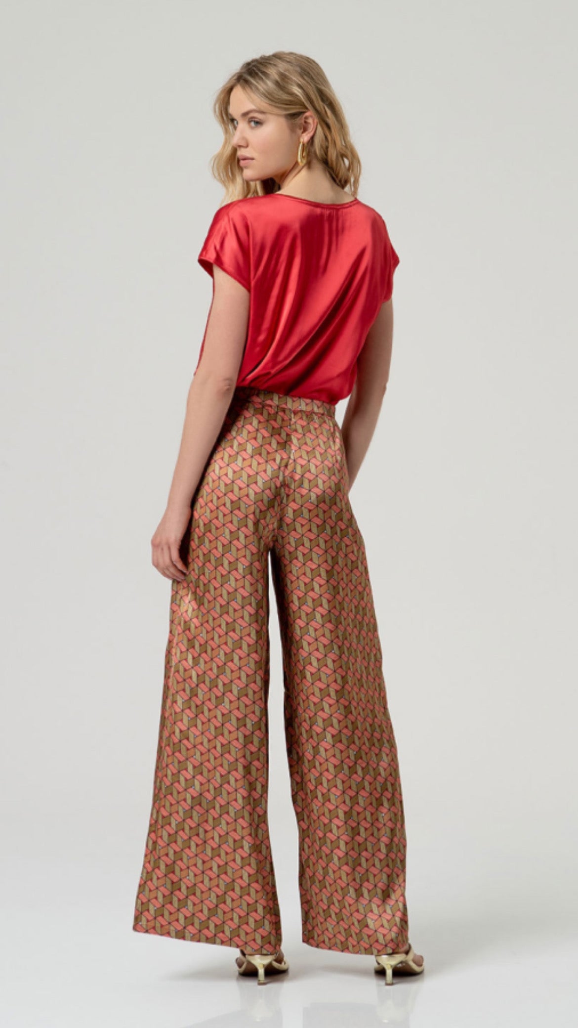 Pantalón ancho con print en bajo Multi