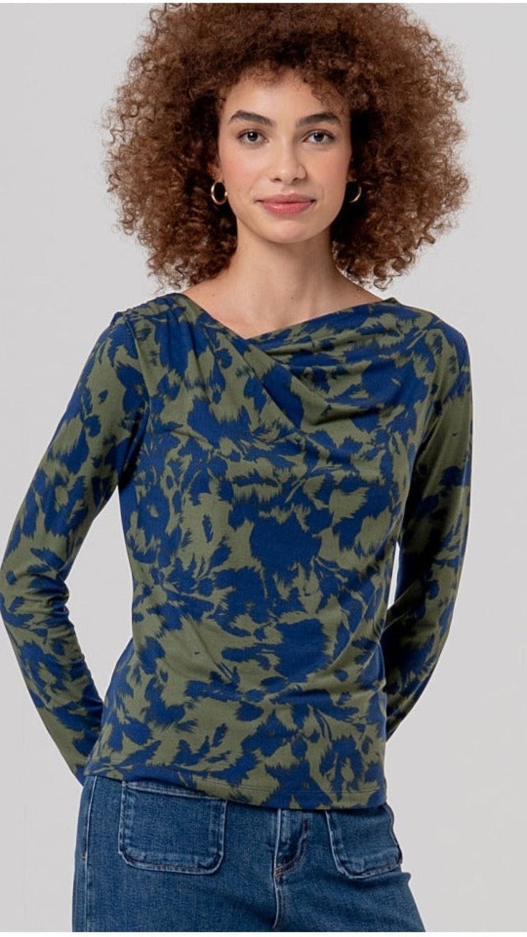 Camiseta Surkana de cuello asimétrico estampada Marino | imagen 1