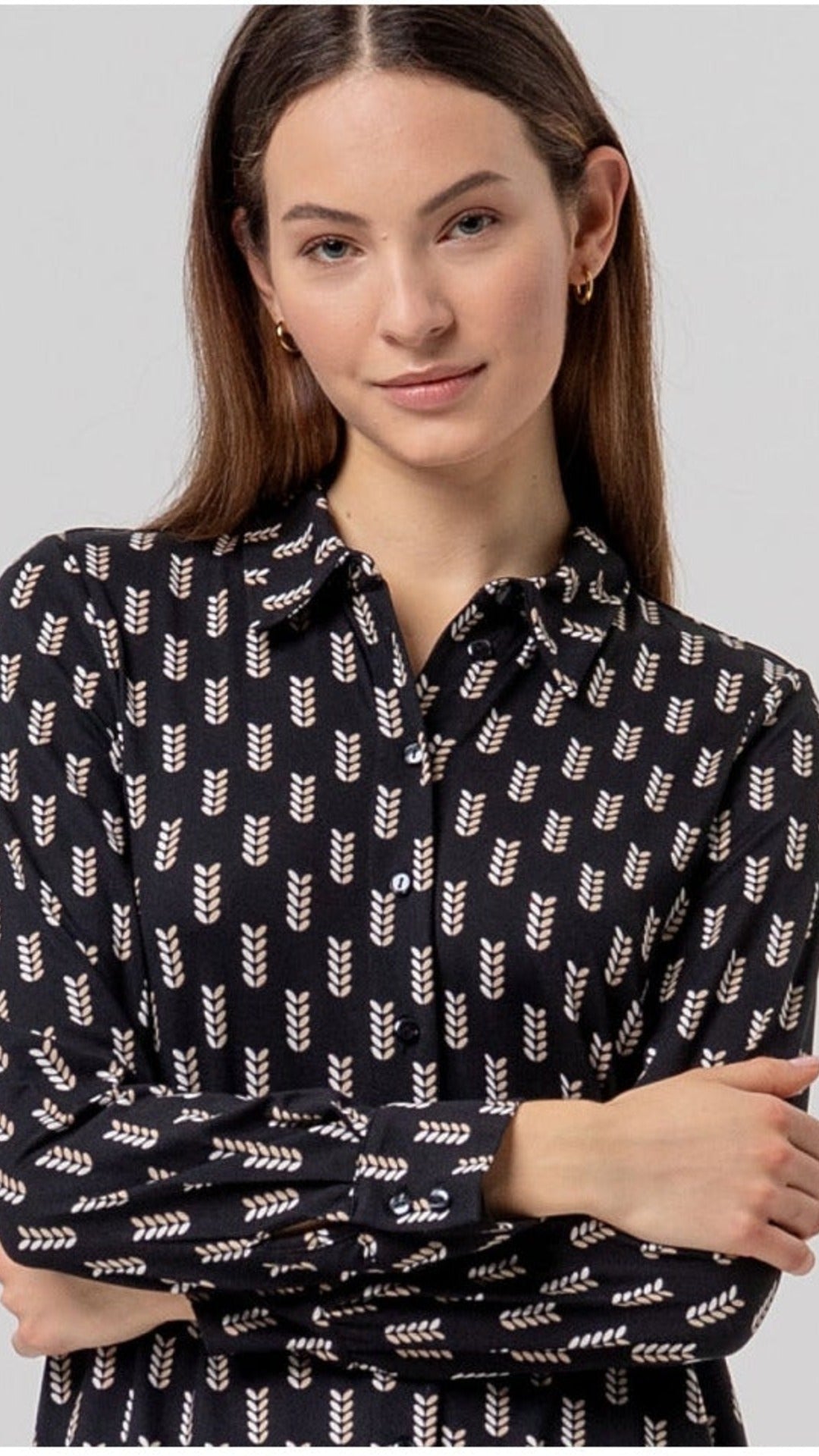 Camisa amplia Surkana de estampado geométrico Negro | imagen 3
